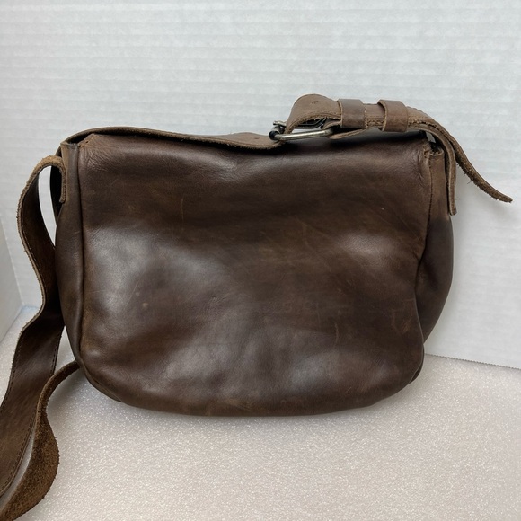 Hide & Drink, Everyday Crossbody Bag Handmade Leather - Picture 4 of 9